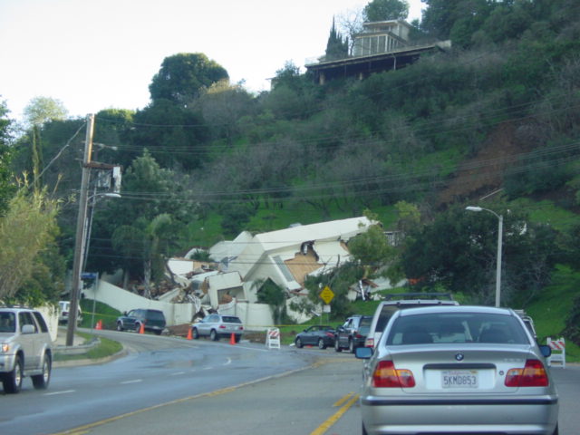 Mudslide Closes Laurel Canyon Boulevard from Hollywood to Mulholland ...